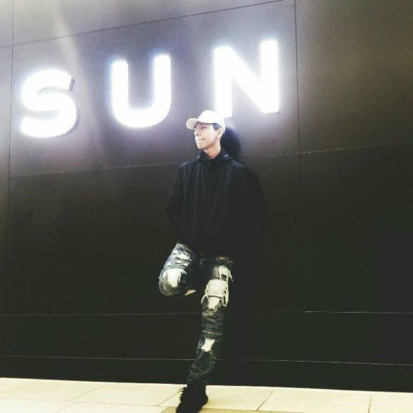 Meet your Posher, Miguel - Picture 1 of 1